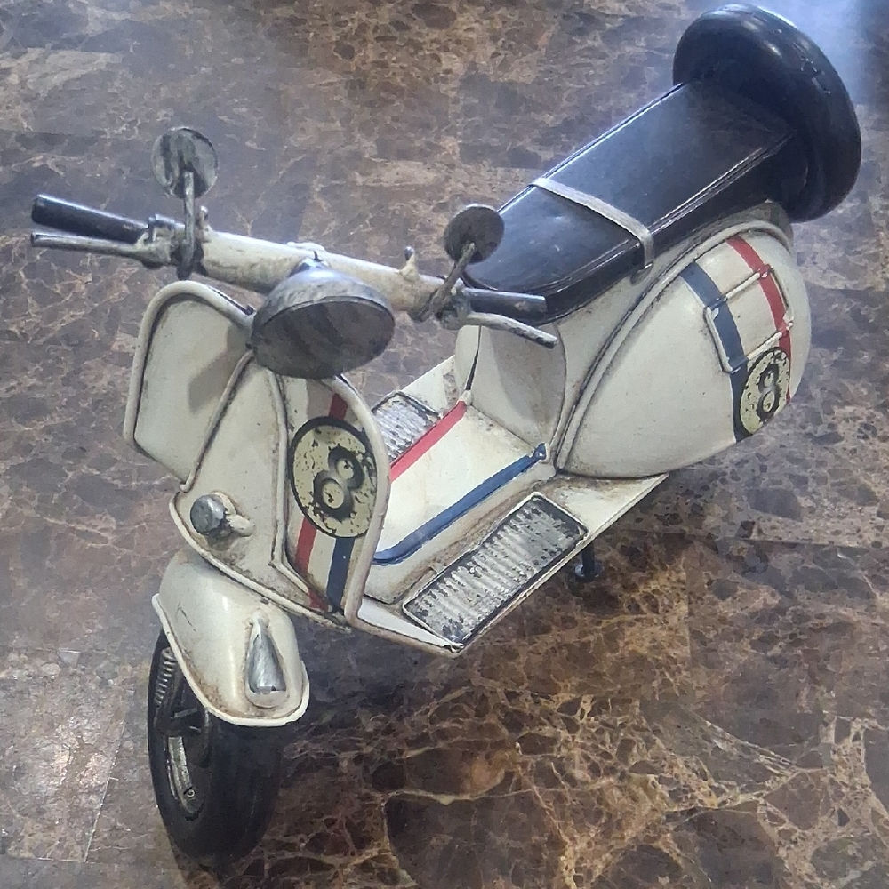 Collection Vintage Metalic Style White and Black Scooter Model